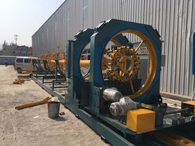 電桿用滾焊機 高效生產(chǎn)的關鍵設備